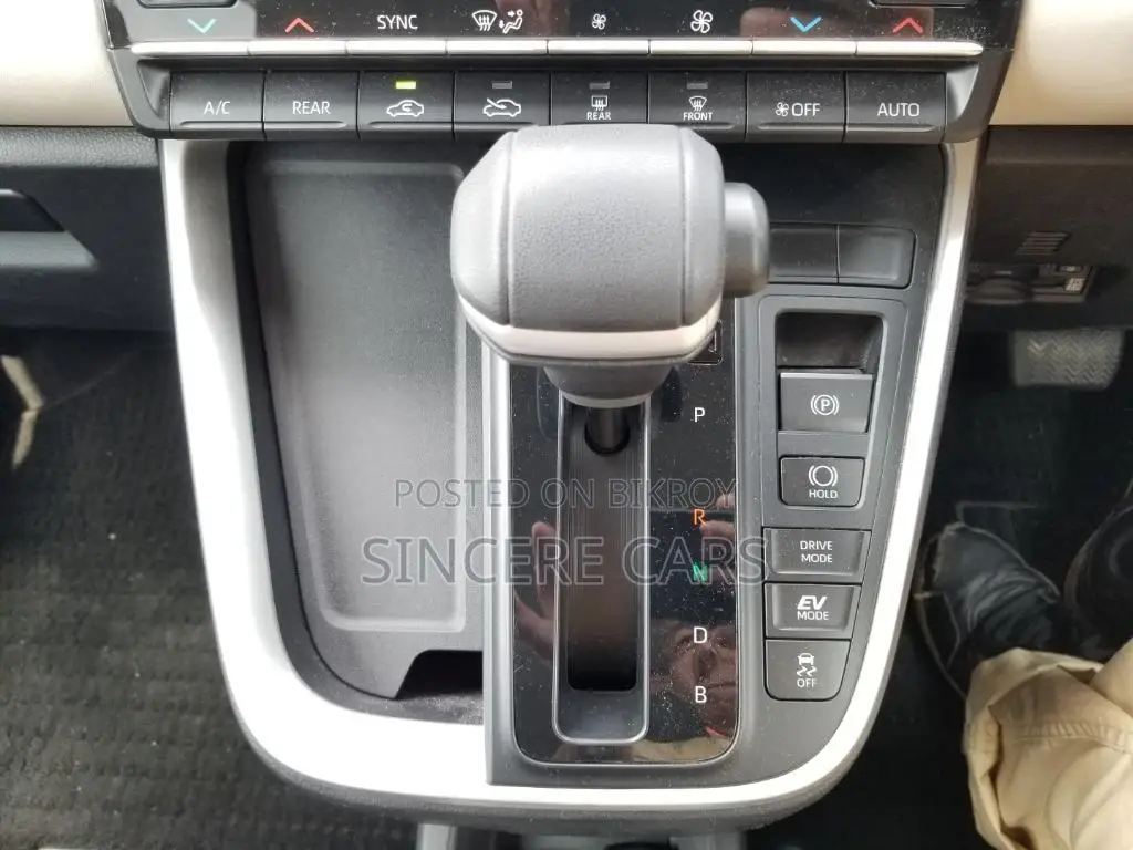 Toyota Noah Z HYB BROWN LEATHER 2022