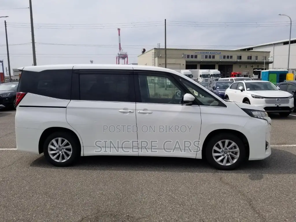 Toyota Noah Z HYB BROWN LEATHER 2022