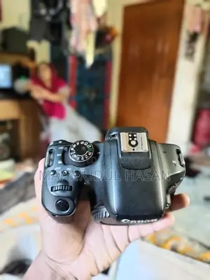 Canon 800d in Pristine Condition