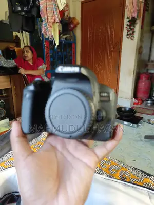 Canon 800d in Pristine Condition