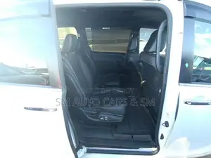 Toyota Esquire Hybrid Gi Premium 2021