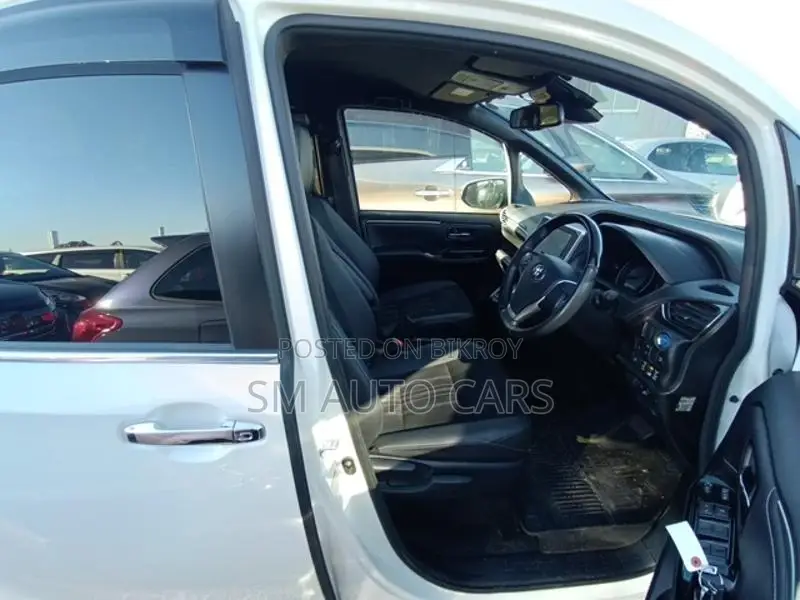 Toyota Esquire Hybrid Gi Premium 2021