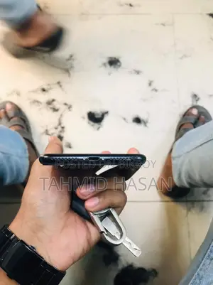Apple iPhone 7 (Used)