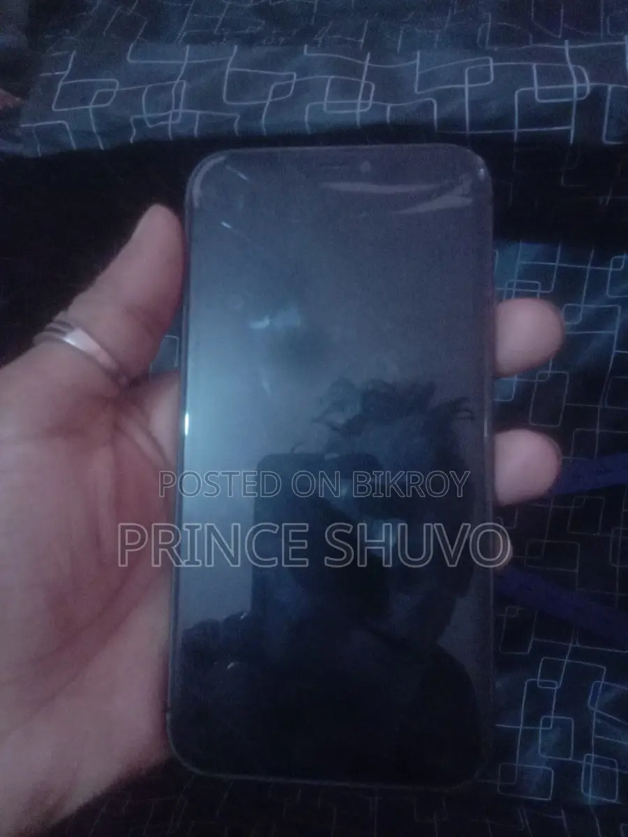 Apple iPhone 11 64 GB Black