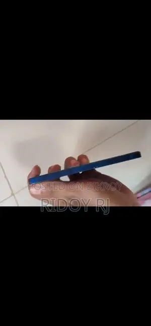 Apple iPhone 12 (Used)