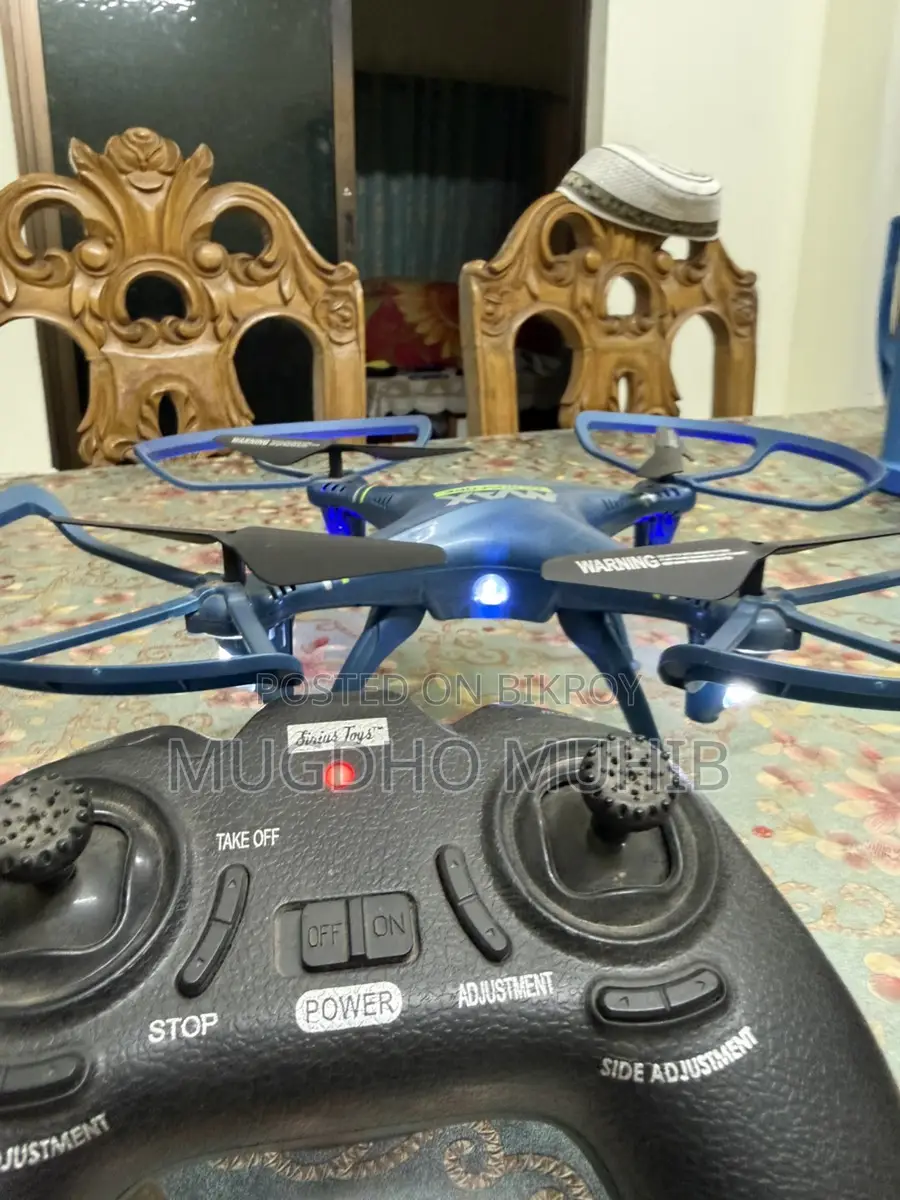 Max Gyro Quadcopter With Box.