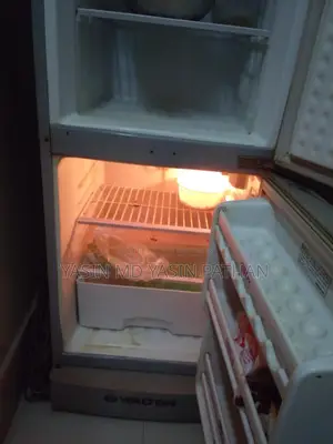 Walton fridge used for 2 years, fresh condition, everything original
