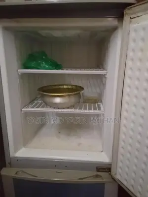 Walton fridge used for 2 years, fresh condition, everything original