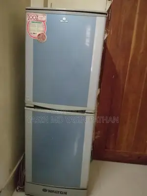 Walton fridge used for 2 years, fresh condition, everything original