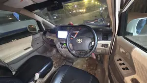 Toyota Noah x 2005