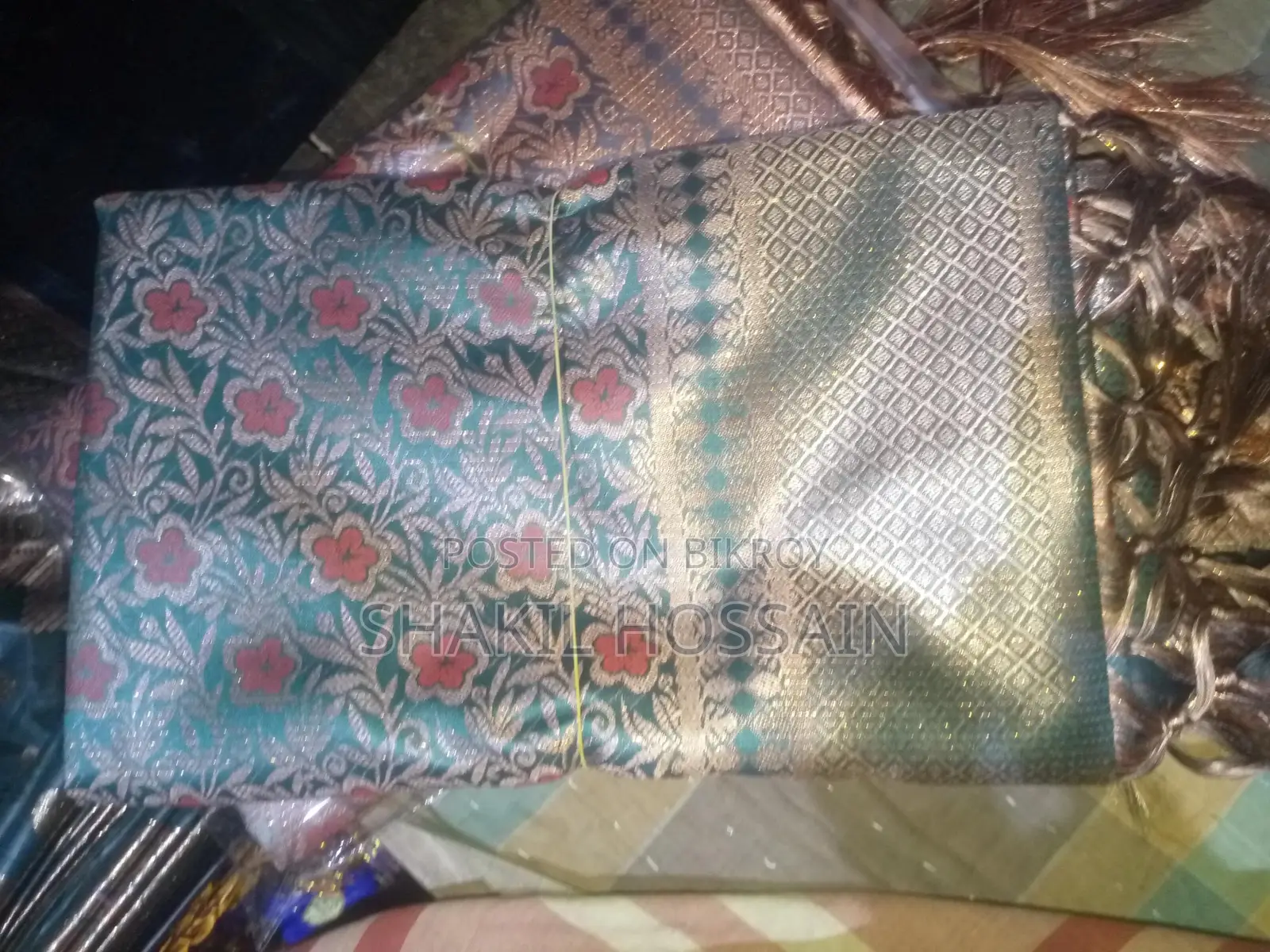 তাতের শাড়ি
