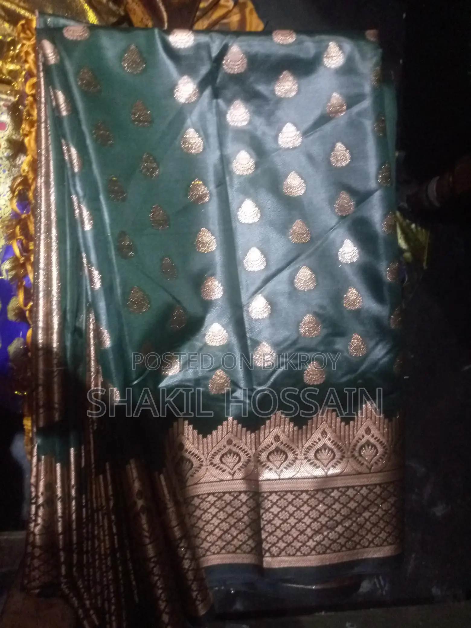 তাতের শাড়ি
