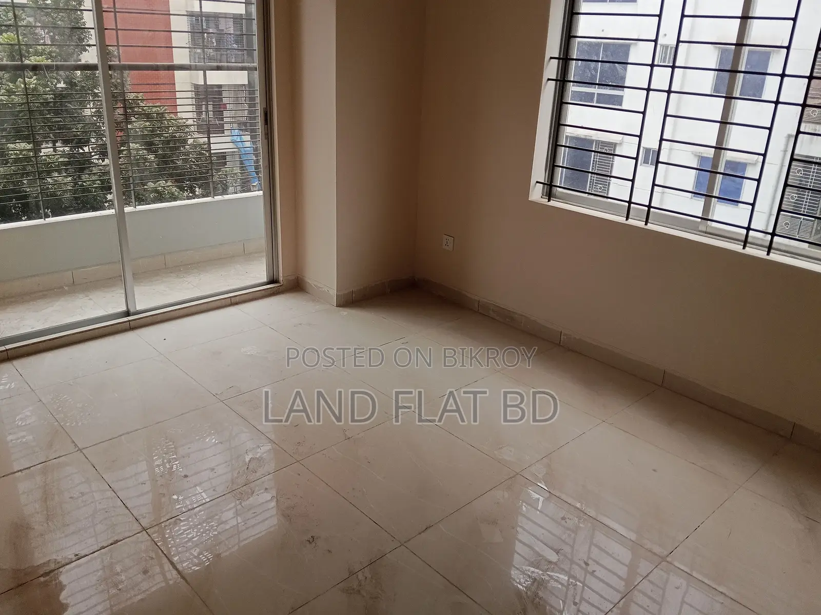 Own a 100% Ready 2100 SFT Flat at SWAPNO CHURA