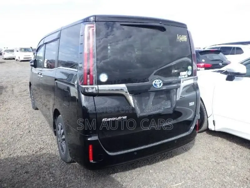 Toyota Esquire Hybrid Gi Premium 2021