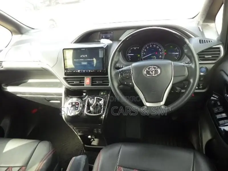Toyota Esquire Hybrid Gi Premium 2021