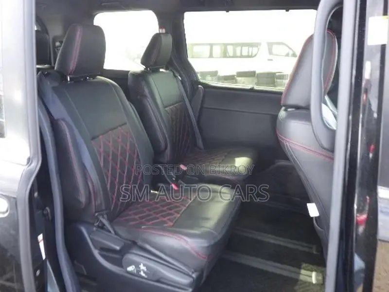 Toyota Esquire Hybrid Gi Premium 2021