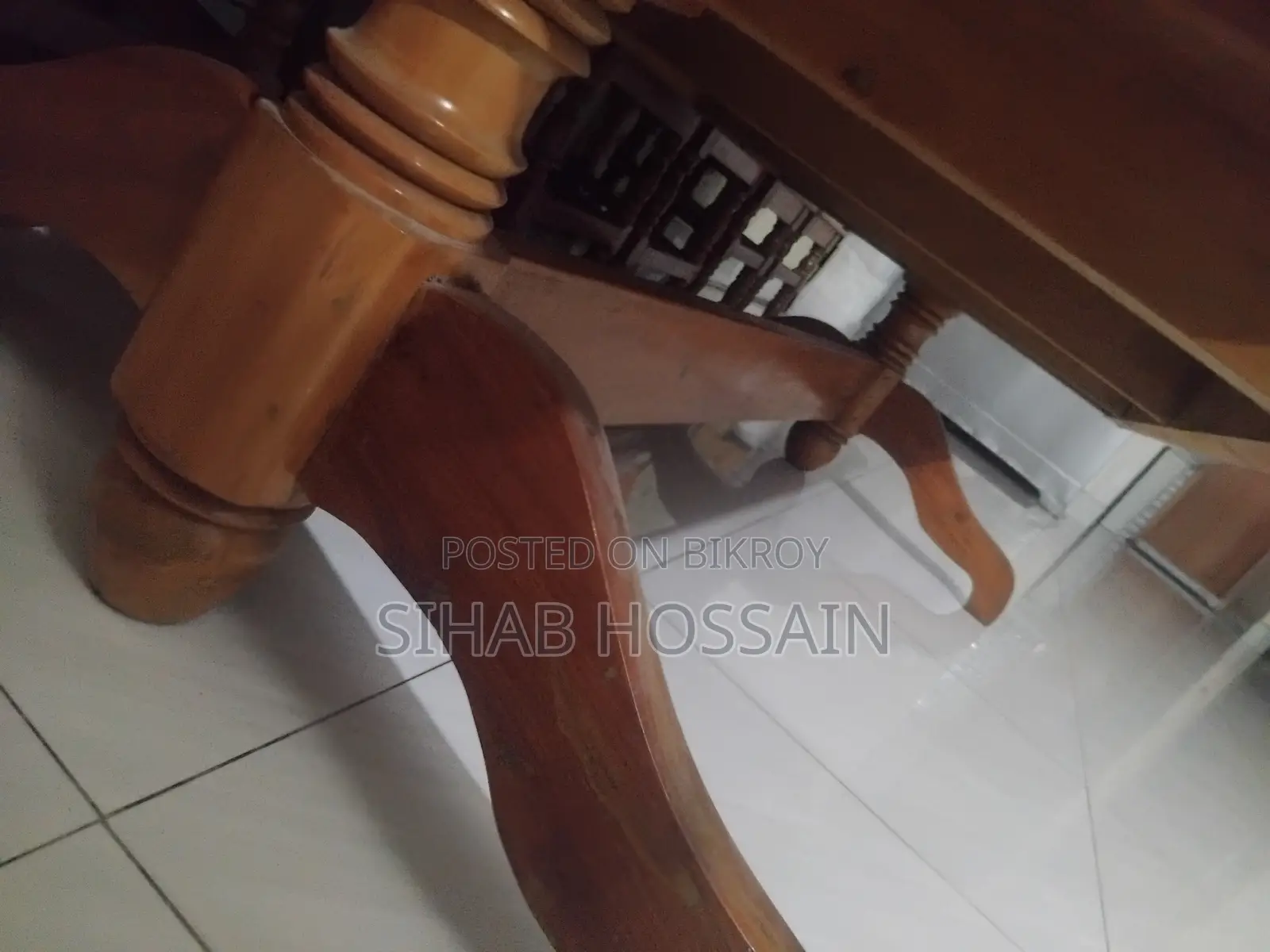 ডাইনিং টেবিলের সাথে ৬ চেয়ার