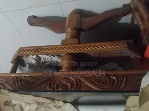 ডাইনিং টেবিলের সাথে ৬ চেয়ার