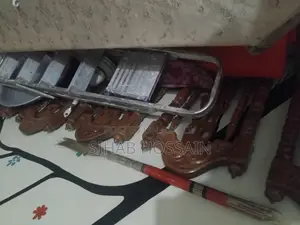 ডাইনিং টেবিলের সাথে ৬ চেয়ার