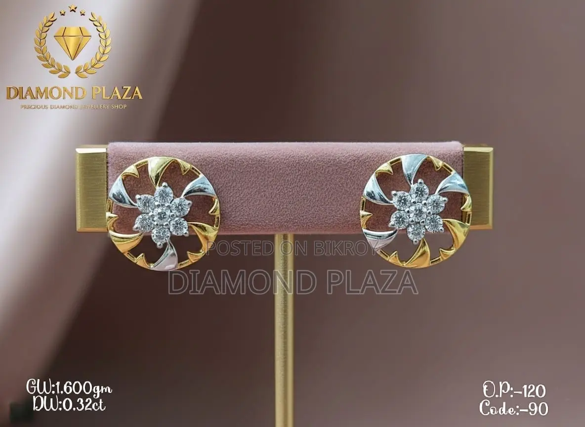 Diamond Top's Earring
