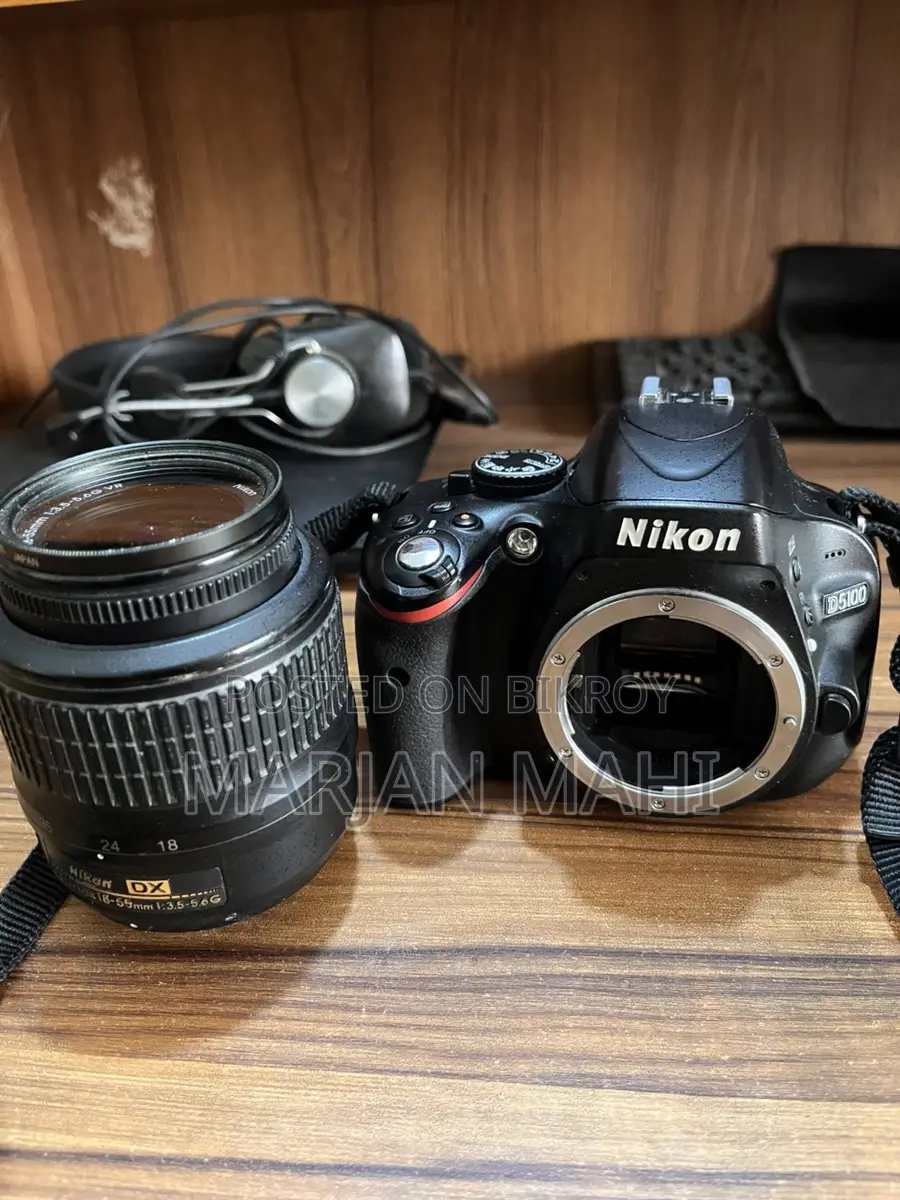 Nikon D5100 camera for sale