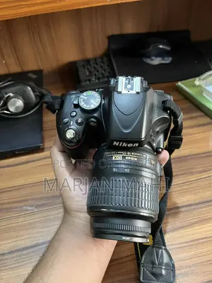 Nikon D5100 camera for sale