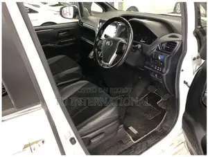 Toyota Esquire GI PREMIUM 2020