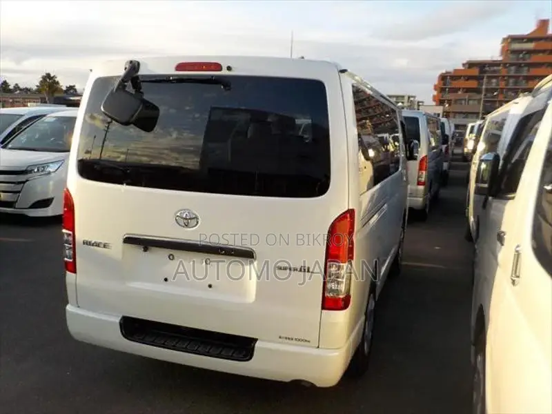 Toyota Hiace Super GL Dark Prime 2021