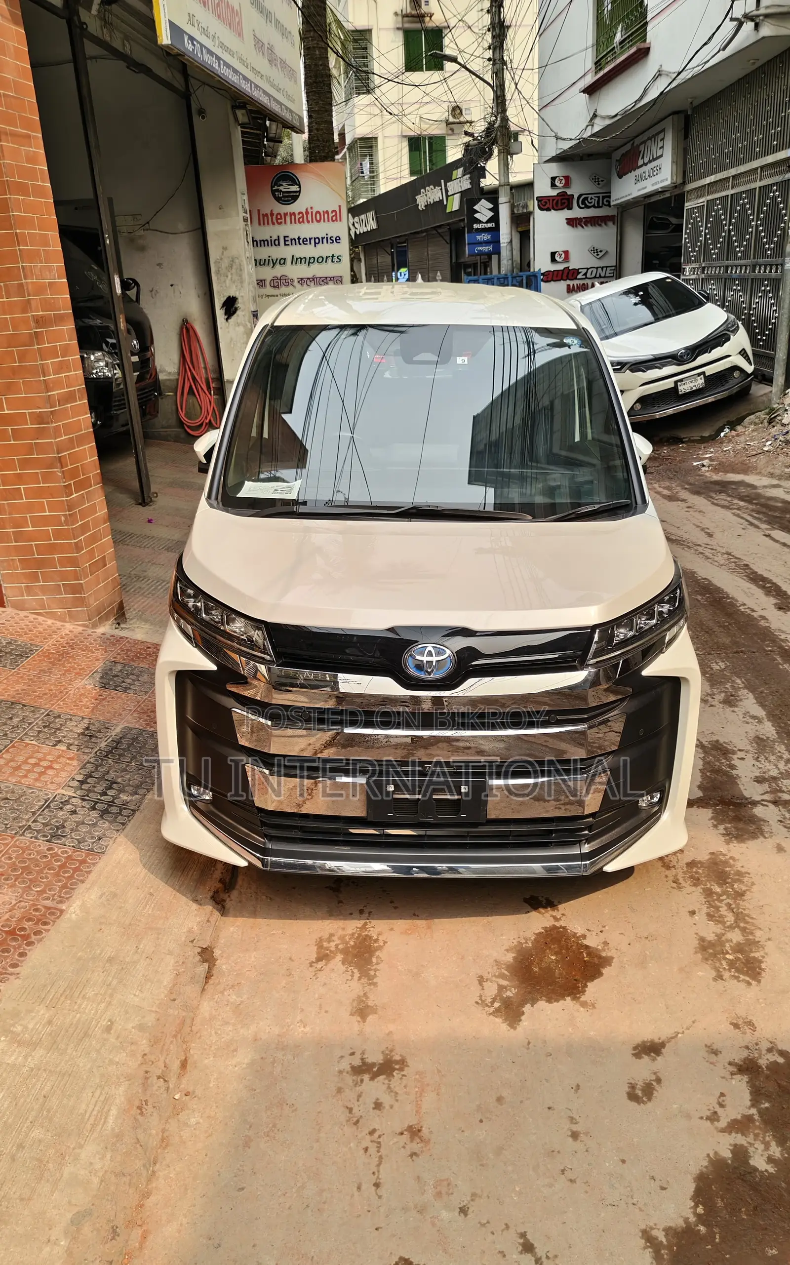 Toyota Noah NEW SHAPE SZ 2022