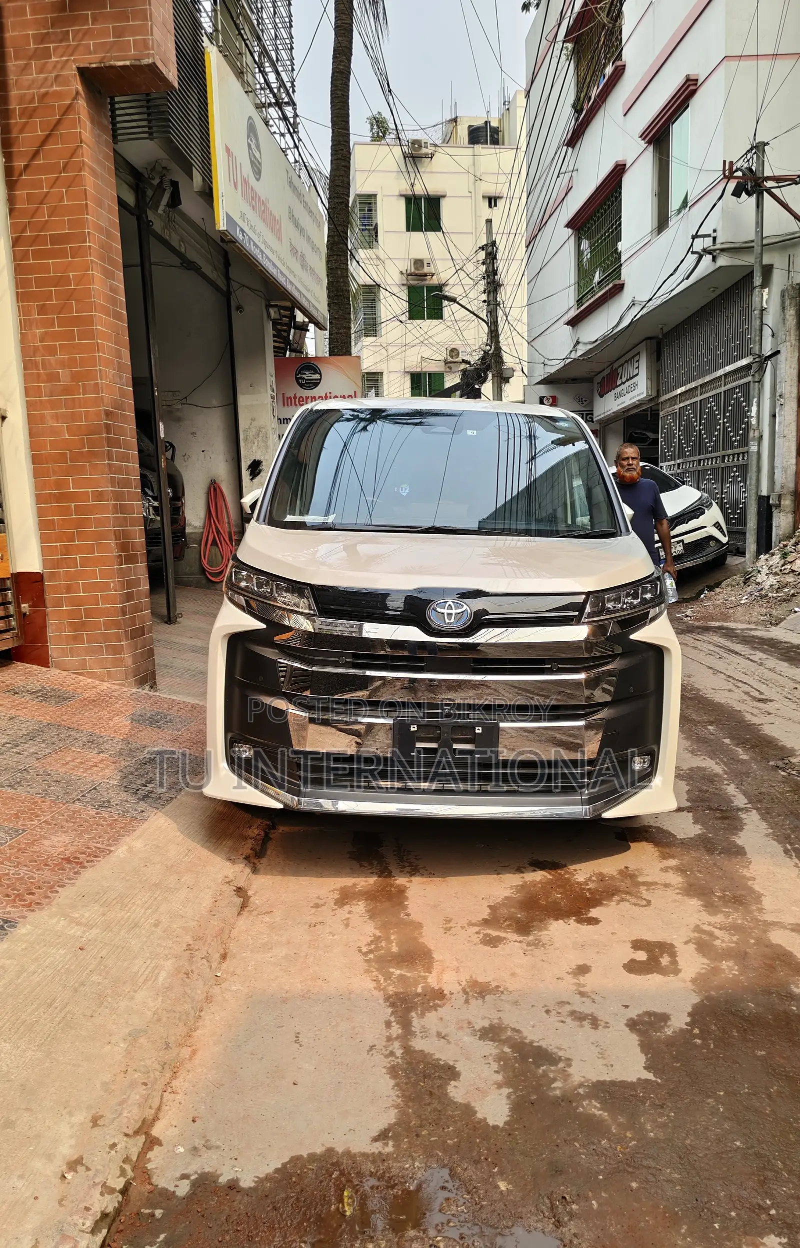 Toyota Noah NEW SHAPE SZ 2022