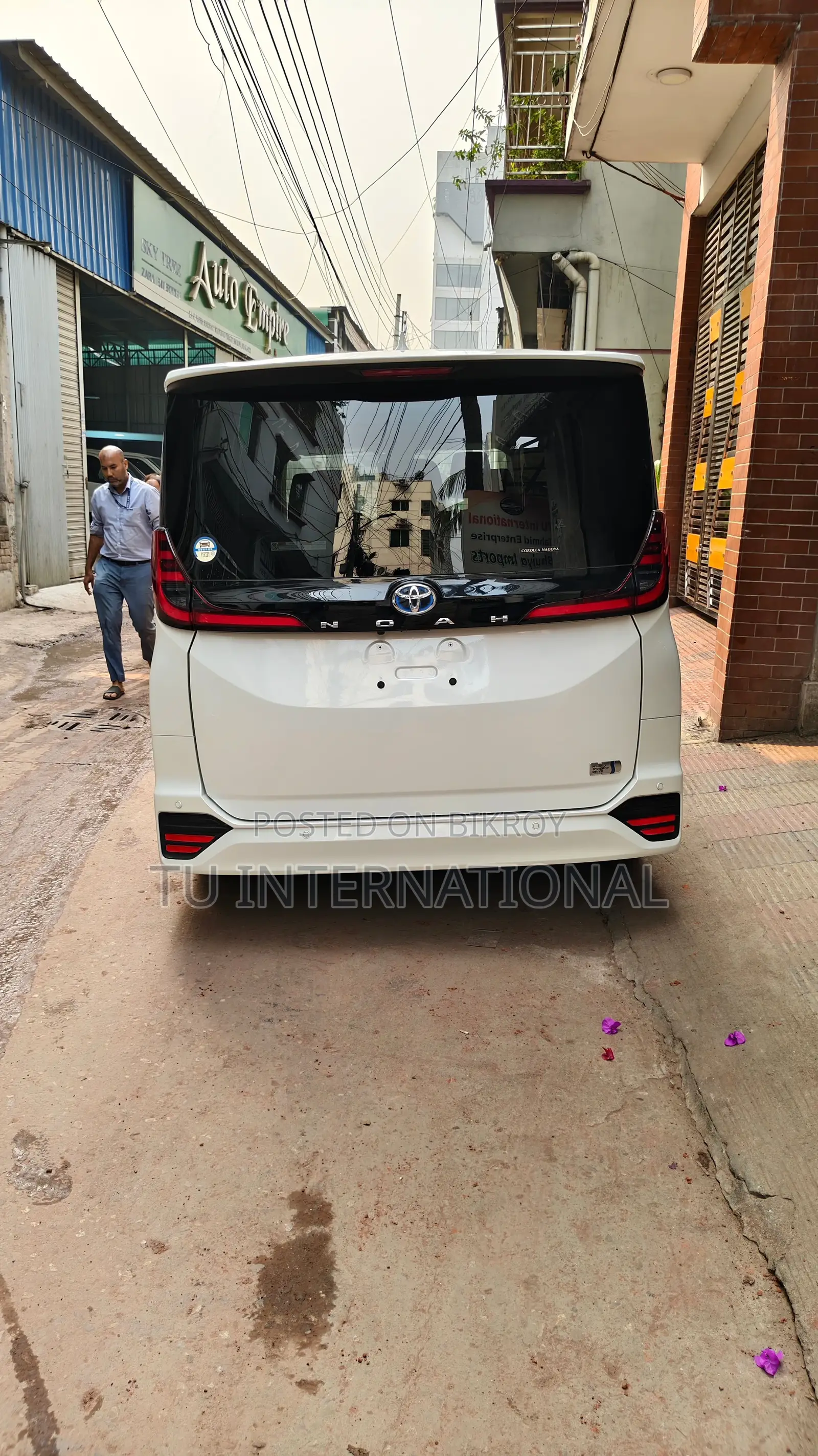 Toyota Noah NEW SHAPE SZ 2022