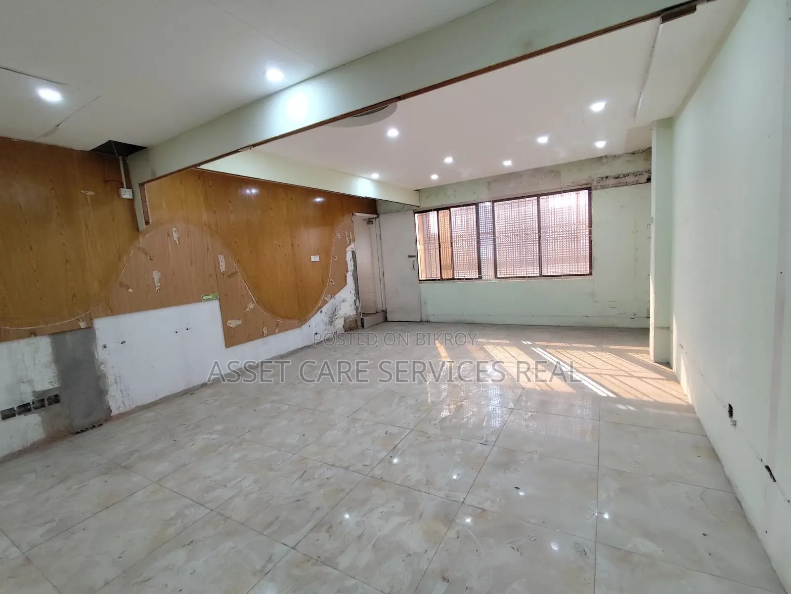 1600-Sqft Commercial Office Space Rent Gulshan Avenue Road