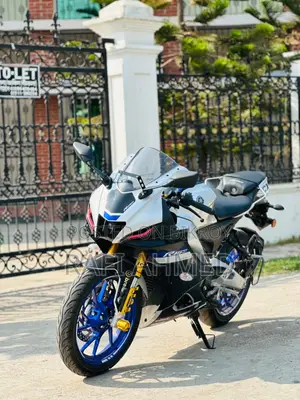 Yamaha R15 M 2025