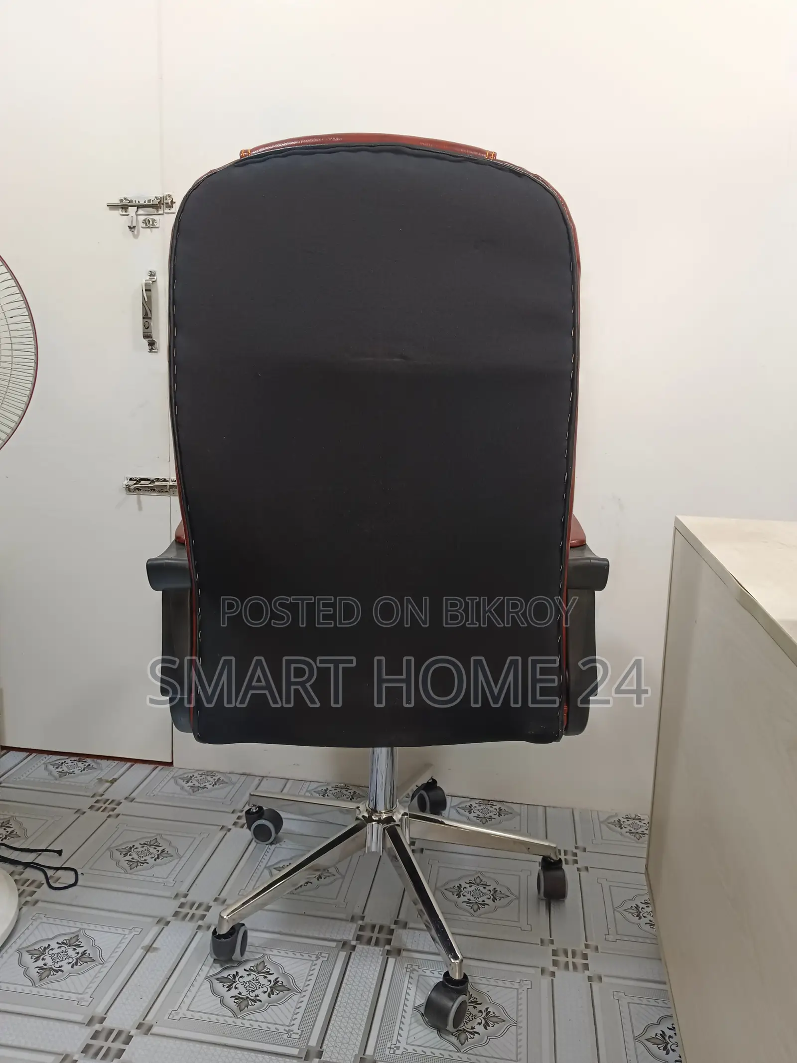 প্রিমিয়াম অফিস চেয়ার–এলিগ্যান্ট ডিজাইন, সর্বোচ্চ আরাম ও টেকসই মান