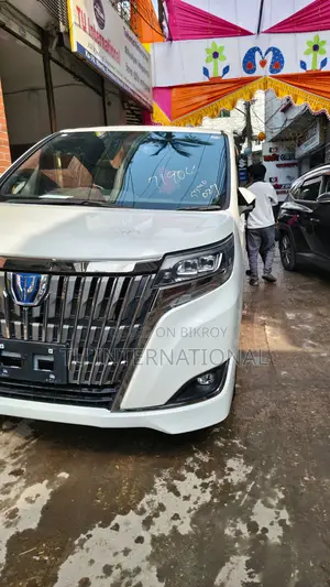 Toyota Esquire HYBRID- PUSH START 2020