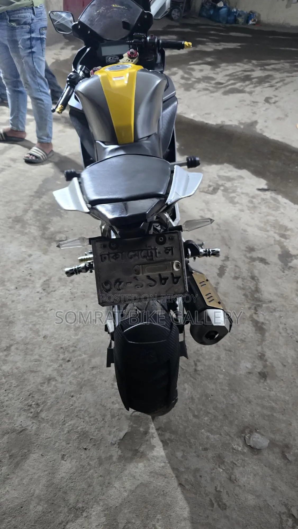 Yamaha FZS V3 সুপার ফ্রেশ 2018