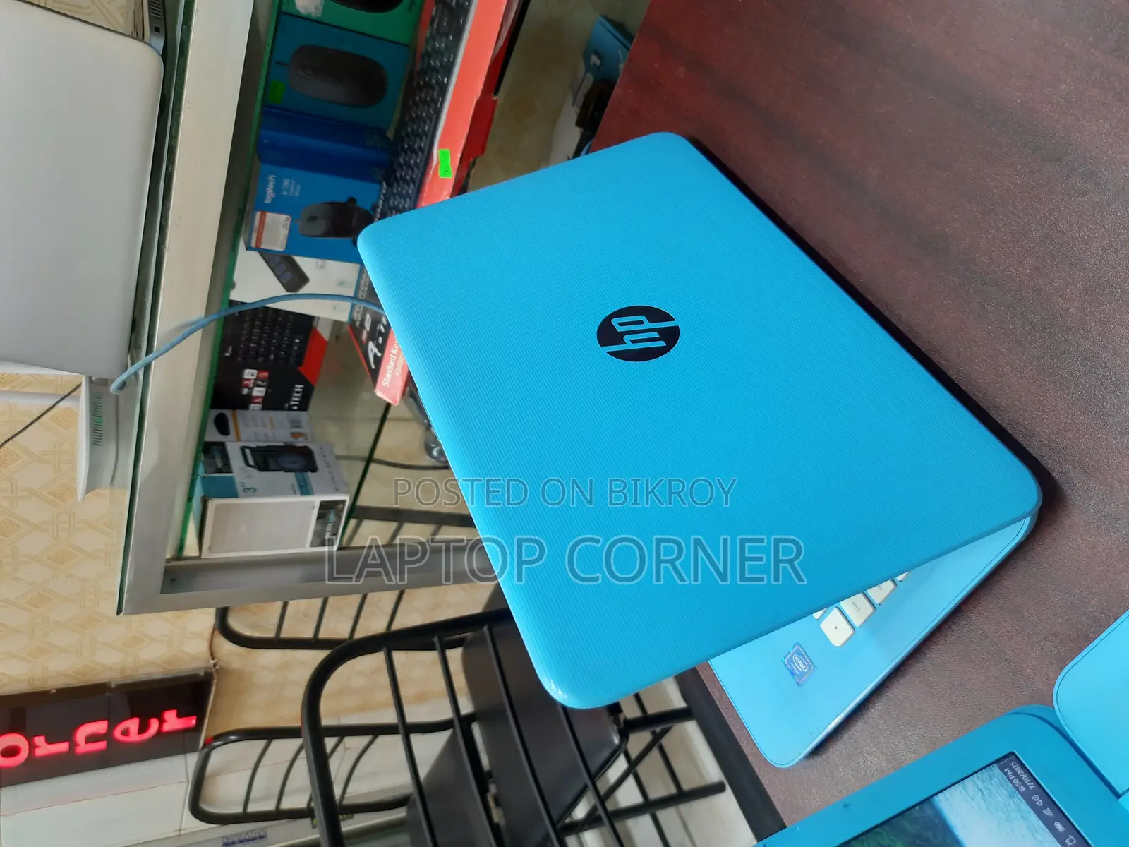 HP STREAM ** 32 GB SSD+64 SD storage 4GB RAM** FAST INTERNET *Slim