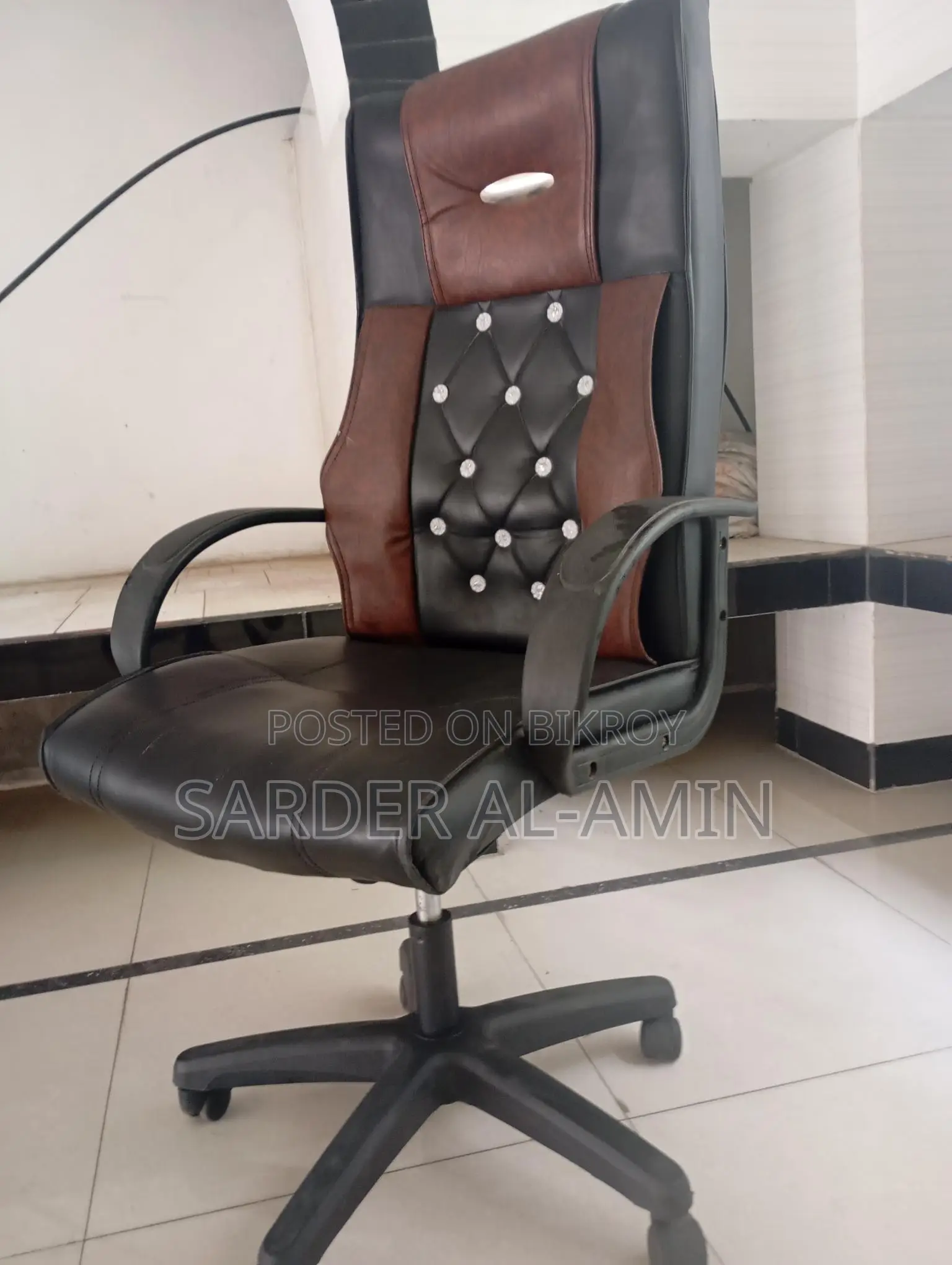 Boss Moving Chair