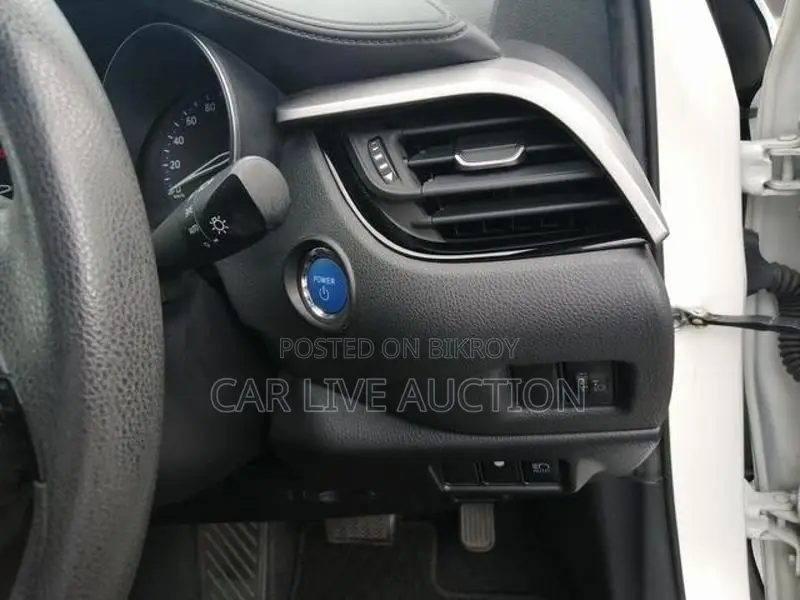 Toyota C-HR Hybrid S Package 2021