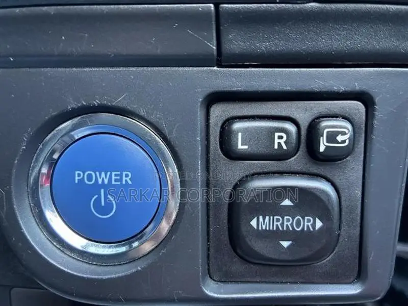 Toyota Fielder EX Hybrid 2020