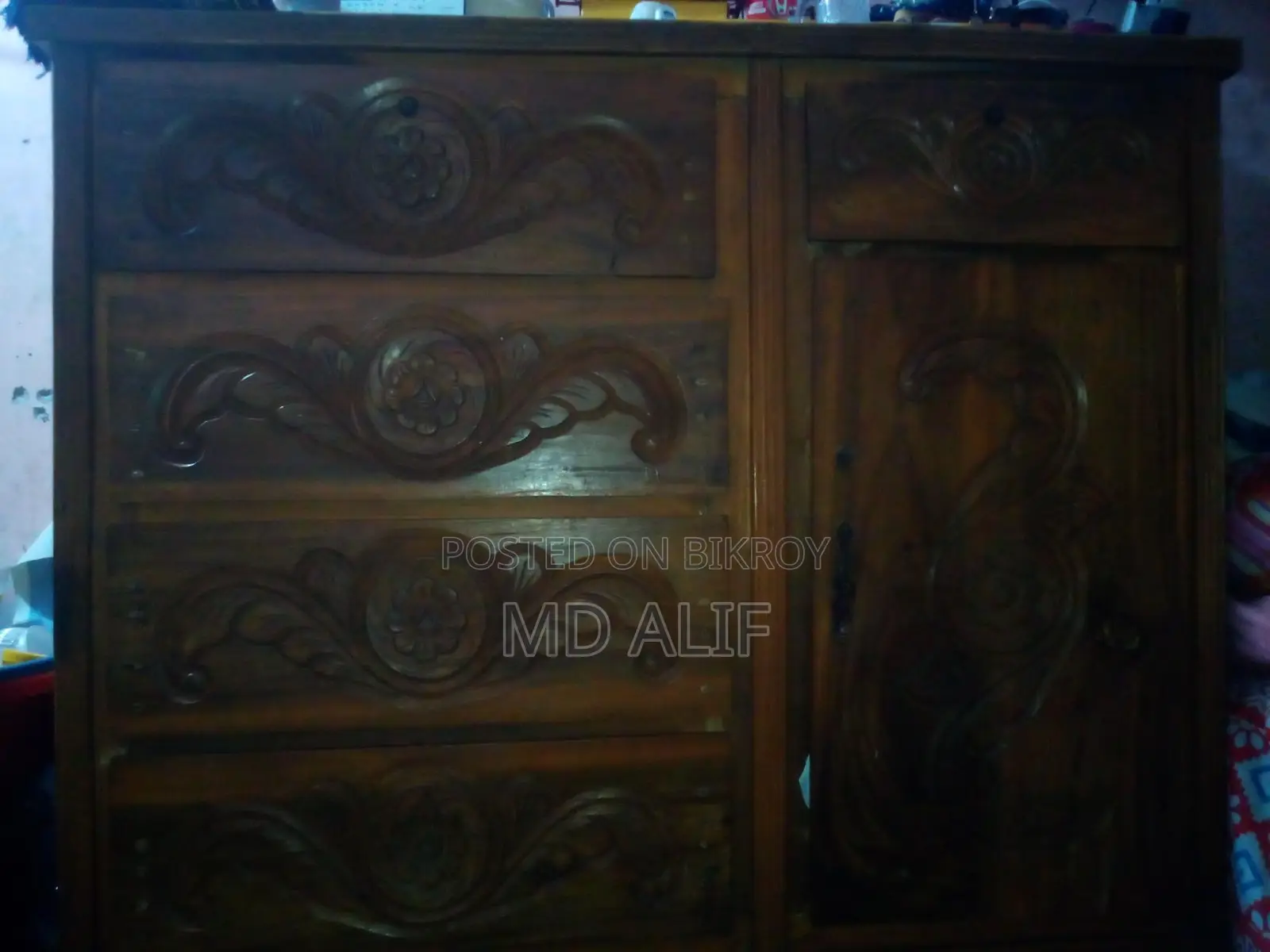 ওয়ার্ড্রব বিক্রি করা হবে