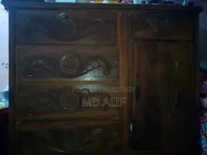 ওয়ার্ড্রব বিক্রি করা হবে
