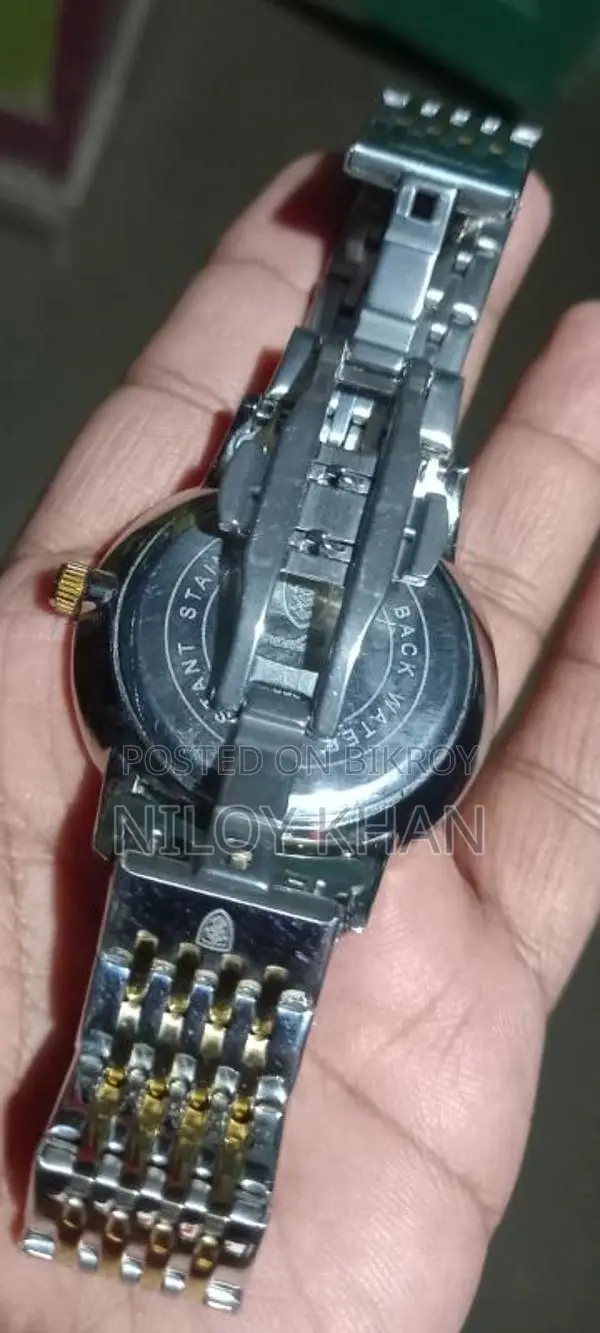 ঘড়ি বিক্রি করব