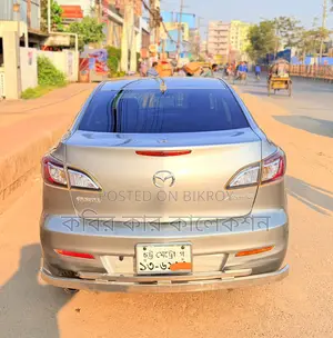 মাজদা অ্যাক্সিলা ধূসর ২০১২