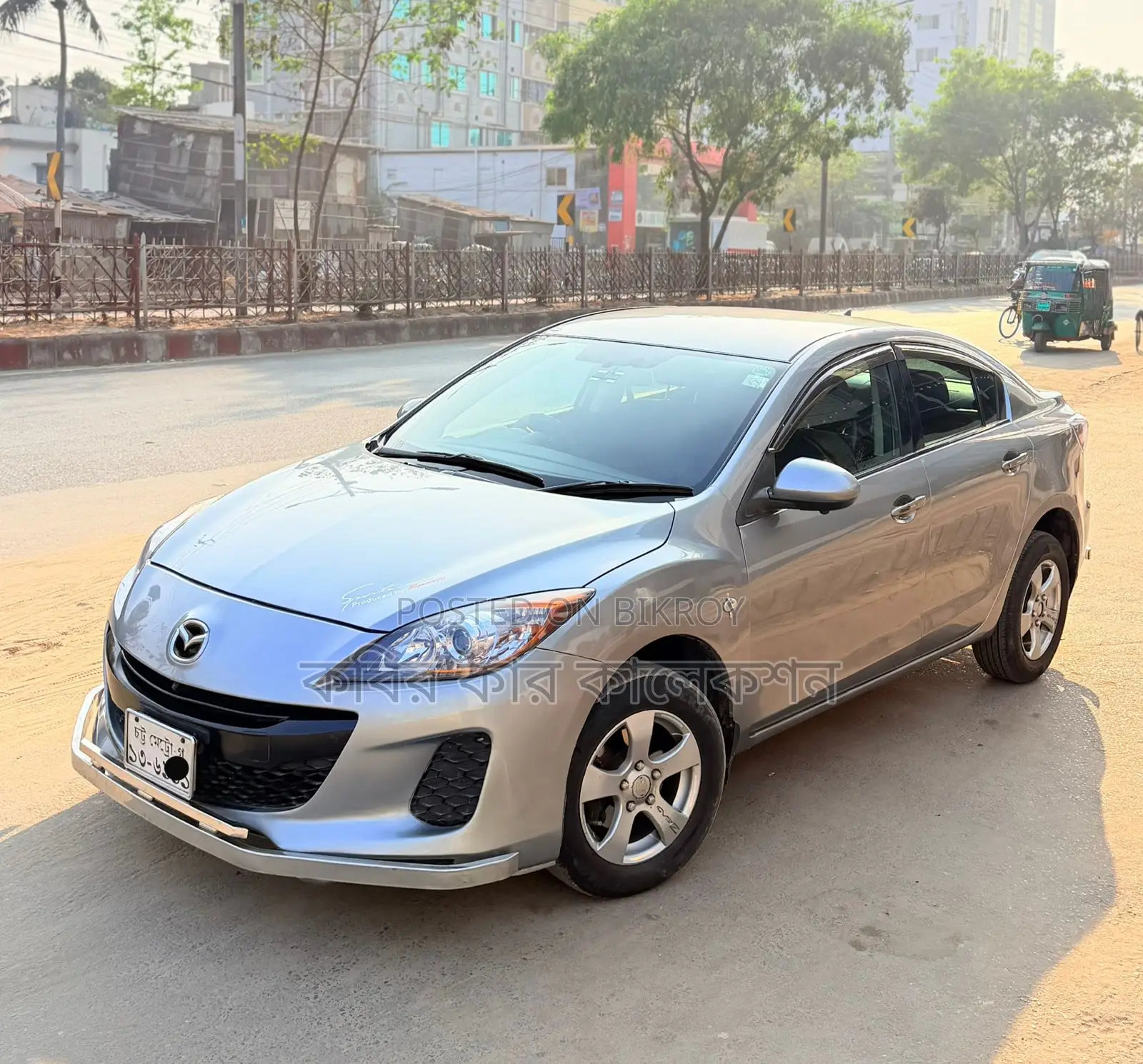 Mazda Axela gray 2012