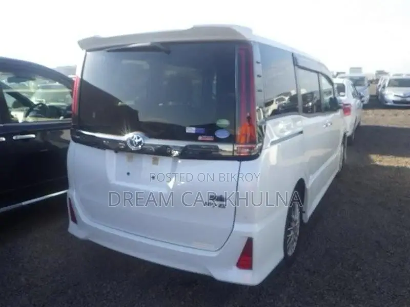 Toyota Noah SIWXB Hybrid 2021