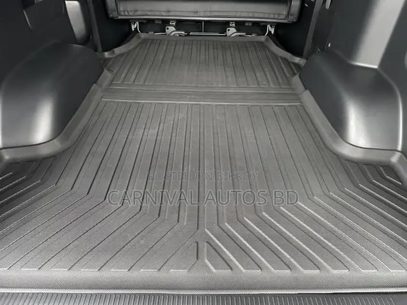 Toyota Hiace SUPER GL DARK PRIME 2020