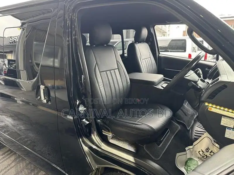 Toyota Hiace SUPER GL DARK PRIME 2020
