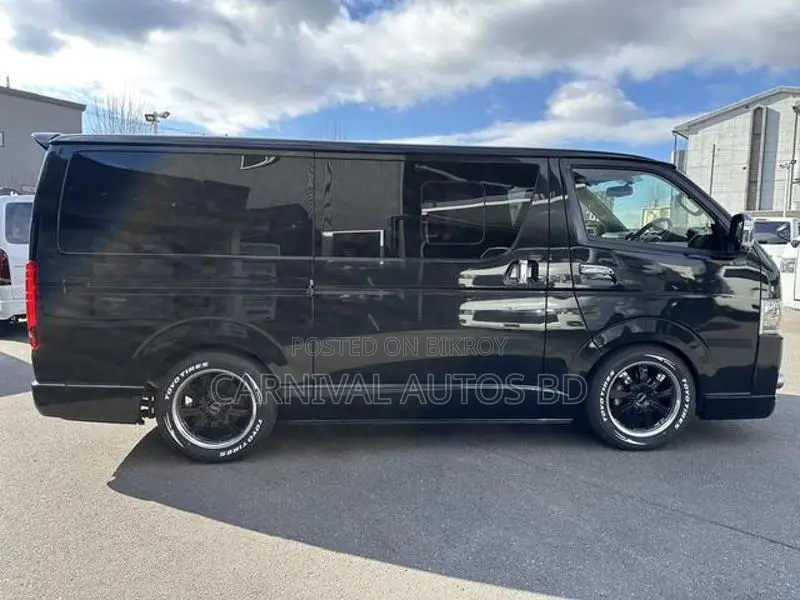 Toyota Hiace SUPER GL DARK PRIME 2020