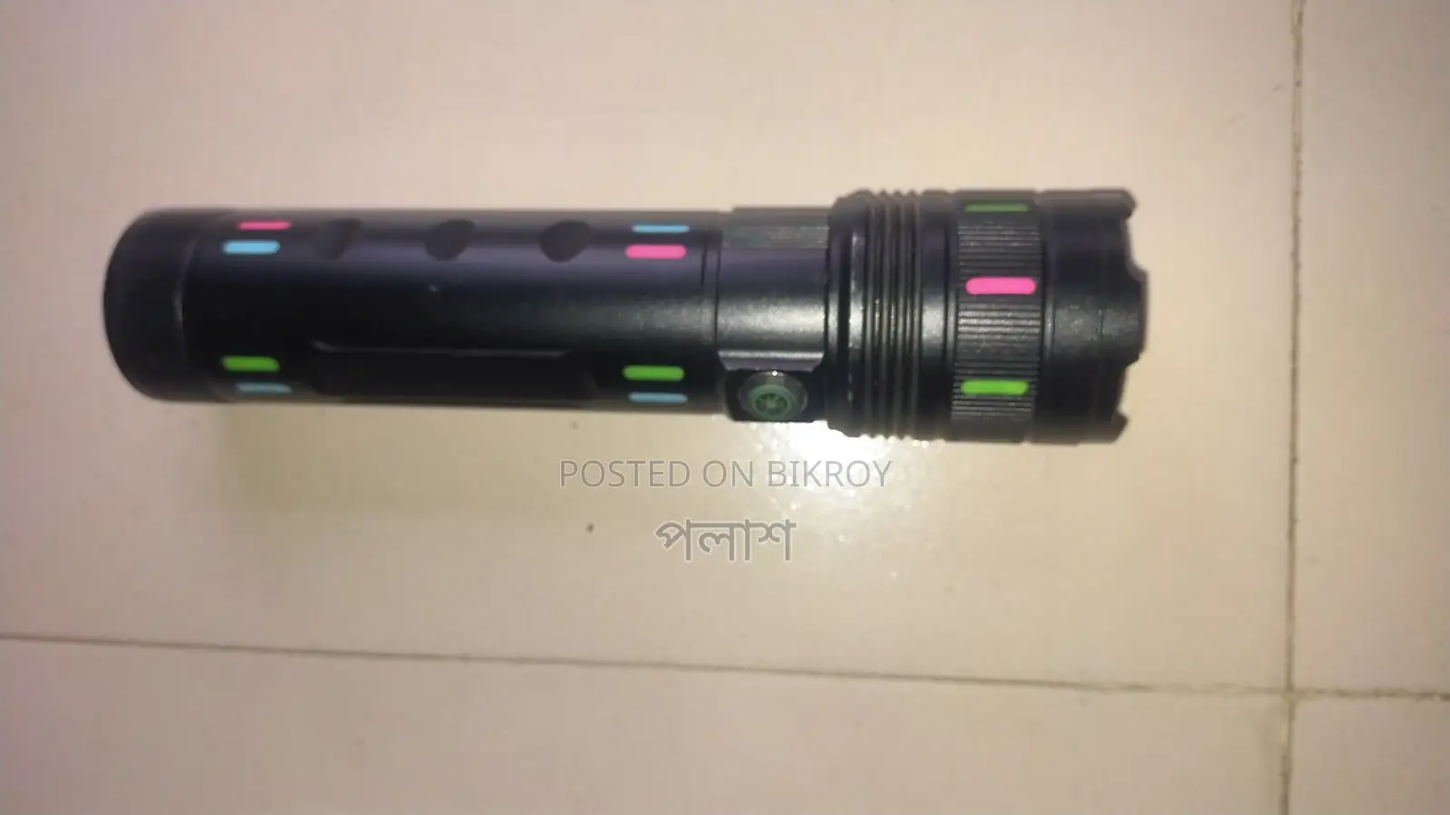 Zoomable Laser LED Torch Light